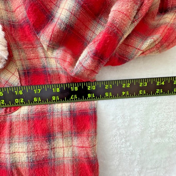 White Crow Shacket Size Large Red Cream Black Plaid Hooded Flannel Faux Fur‎ - Picture 12 of 15